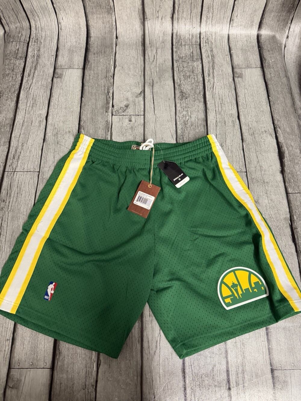 NWT Men’s Mitchell & Ness Seattle Supersonic Swingman Shorts Green Sz XL